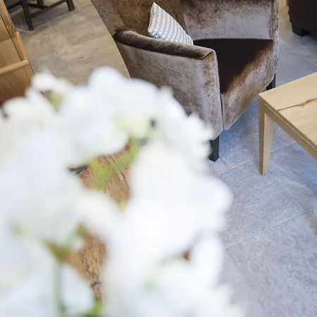 Ξενοδοχείο Hotel Landhaus 4*