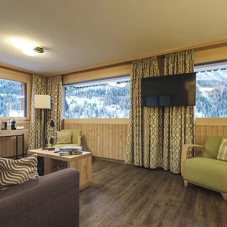 Hotel Landhaus Hotel 4*