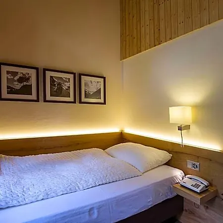 兰德豪斯酒店 4* Münster