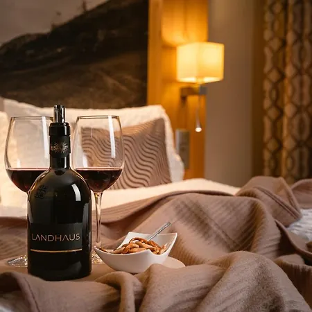 Hotel Landhaus Hotel 4*